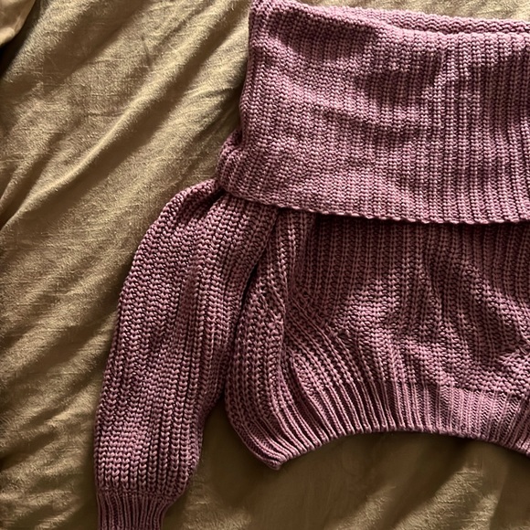 Lulu’s Off-The-Shoulder Knit Sweater - Picture 5 of 9